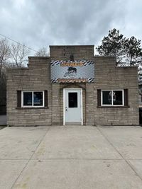 Jake's Bar