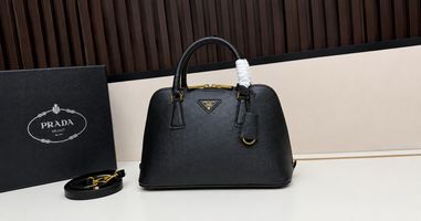<p>Best Prada Shoulder Bag for Everyday Use vs Cleo vs Aimée vs Bonnie</p>