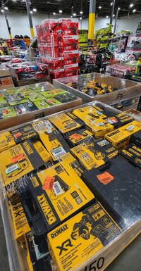 Where to Buy DeWalt Tool Pallets