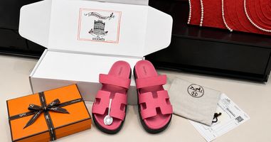 Hermès Oran vs Chypre Sandals Works Better for Your Daily Routine?