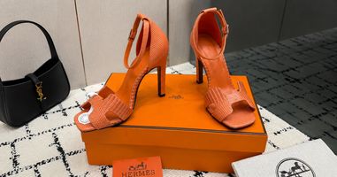 Hermès Women Shoes Fit Toes,Heel Slip,and Sandal Placement Explained