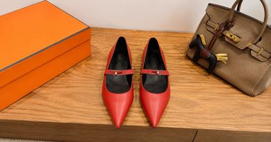 Hermès Paris Loafer vs Kelly Ballet Flat Works Better for Work and Everyday Wear?