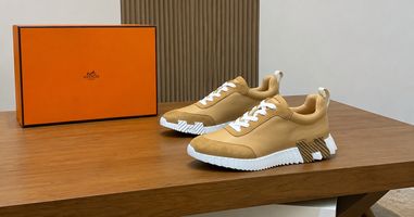 How Should Hermès Shoes Fit?Sneakers,Sandals,Loafers,and Heels Explained