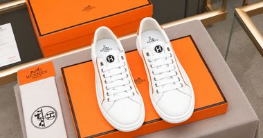 Hermes Day Sneakers Styling: Black, White or Neutral for Everyday Outfits