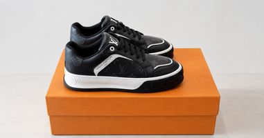 Louis Vuitton Men's Footwear Materials Works Best for Everyday Wear?