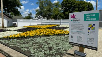 Quilt garden in Nappanee, IN