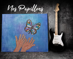 "Nos Papillons est une pièce musicalisée dans laquelle plusieurs titres musicaux sont interprétés. Retrouvez tous ces titres dans ce CD haute qualité pour un plaisir d'écoute renouvelé".