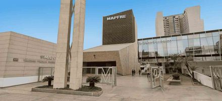 Delivery de lágrimas y coronas fúnebres al Velatorio MAPFRE de Independencia