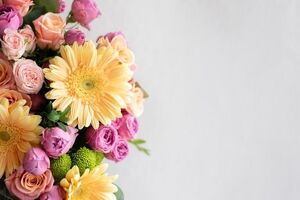Send a fresh flower arrangement